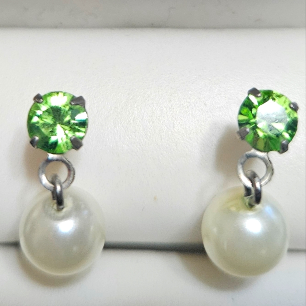 Green stones with pearl drop earrings